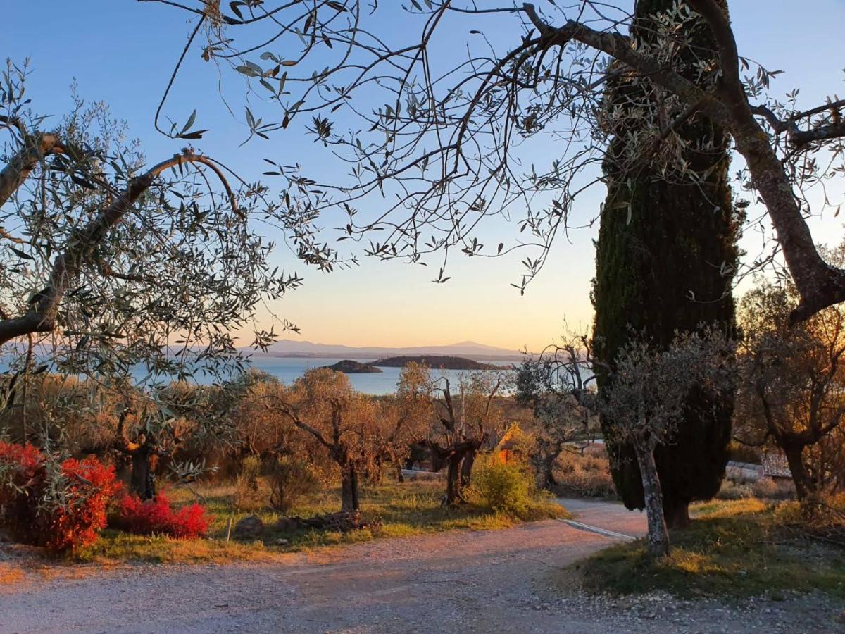 Antico Casale Tiravento Lejlighedshotel Passignano sul Trasimeno Eksteriør billede