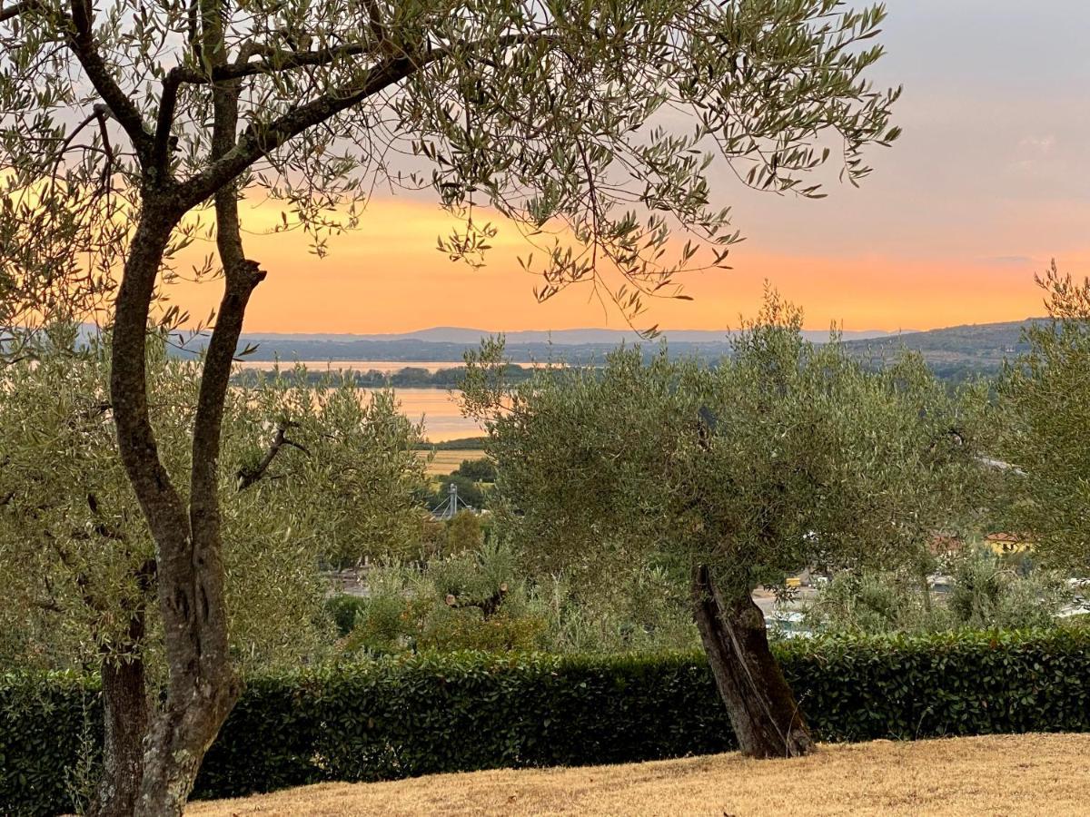 Antico Casale Tiravento Lejlighedshotel Passignano sul Trasimeno Eksteriør billede