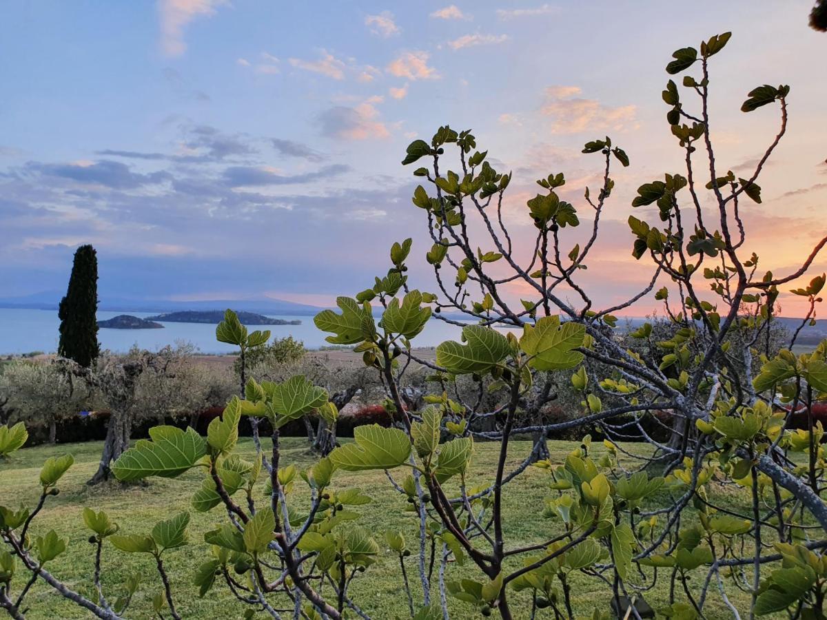 Antico Casale Tiravento Lejlighedshotel Passignano sul Trasimeno Eksteriør billede