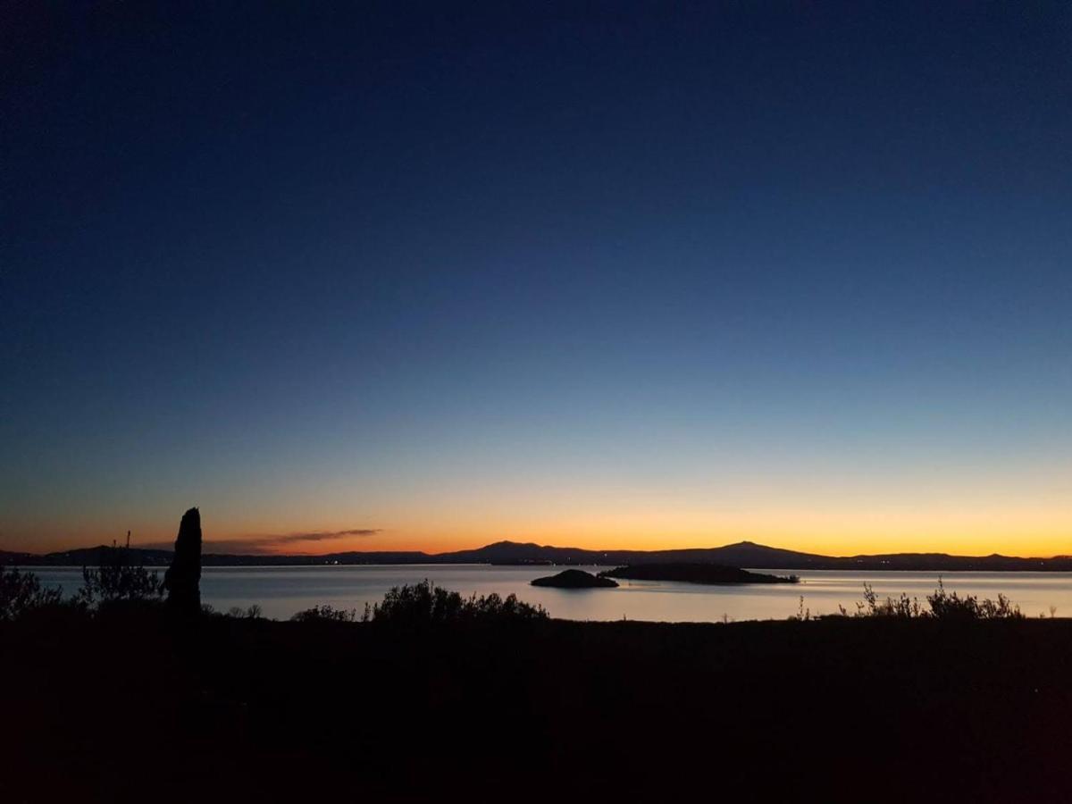 Antico Casale Tiravento Lejlighedshotel Passignano sul Trasimeno Eksteriør billede