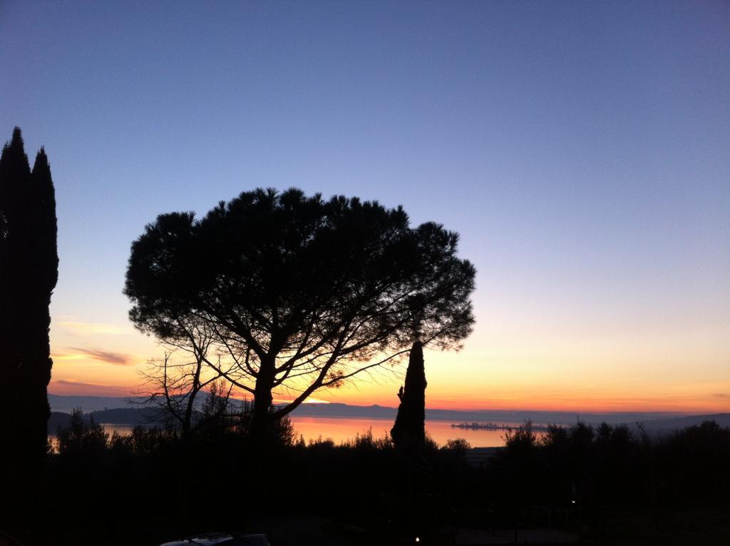 Antico Casale Tiravento Lejlighedshotel Passignano sul Trasimeno Eksteriør billede