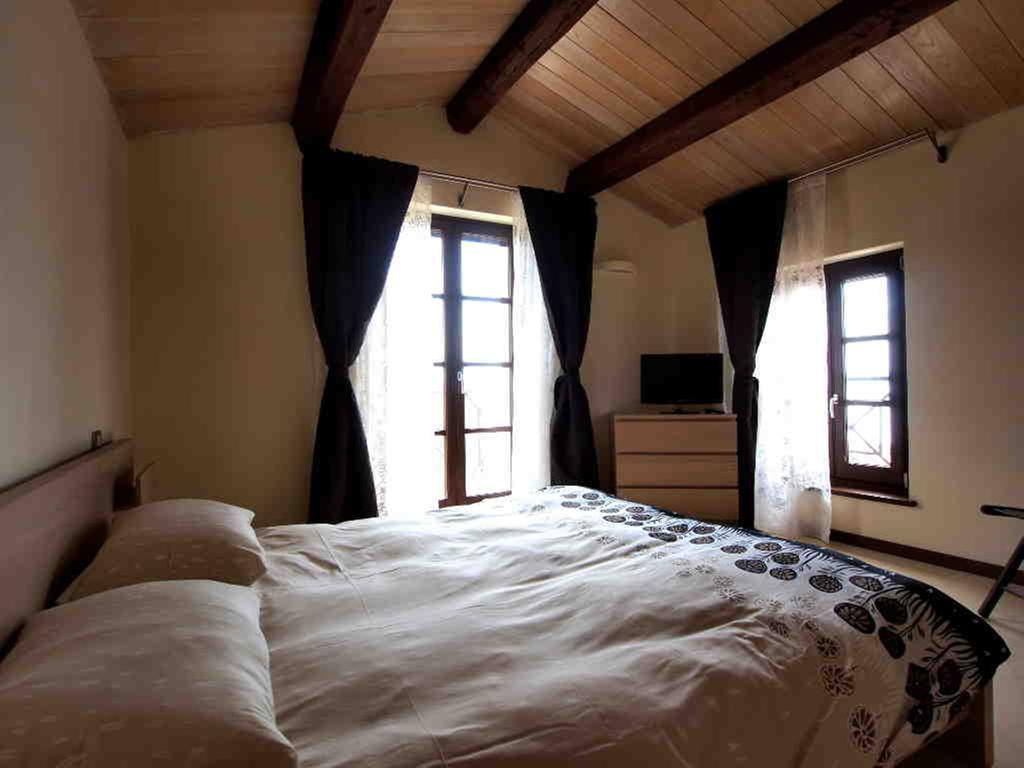 Antico Casale Tiravento Lejlighedshotel Passignano sul Trasimeno Værelse billede