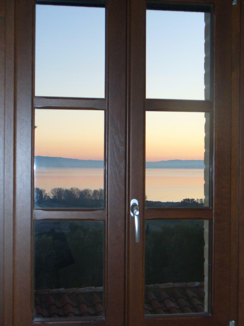 Antico Casale Tiravento Lejlighedshotel Passignano sul Trasimeno Eksteriør billede